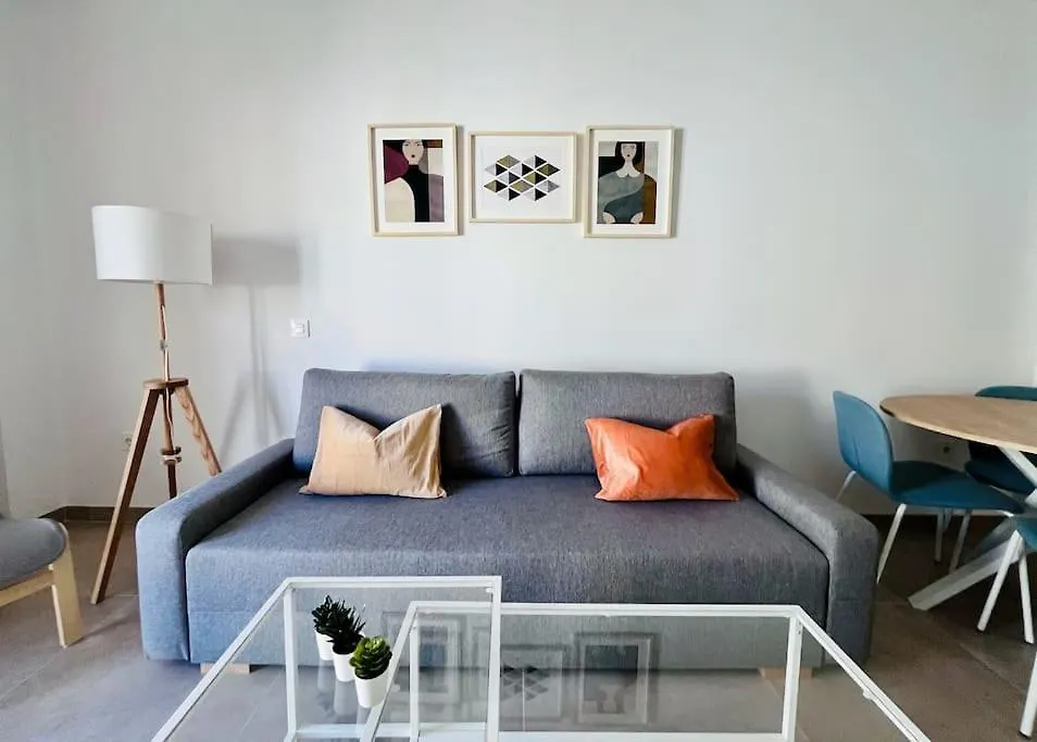 Lovely Apartment Close By City Center Malaga Spain